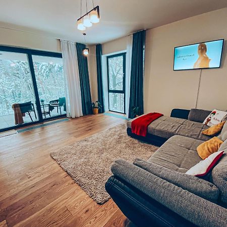 8Ight Apartment Brasov Luaran gambar