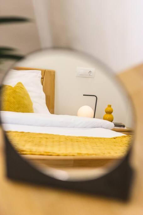 8Ight Apartment Brasov Luaran gambar