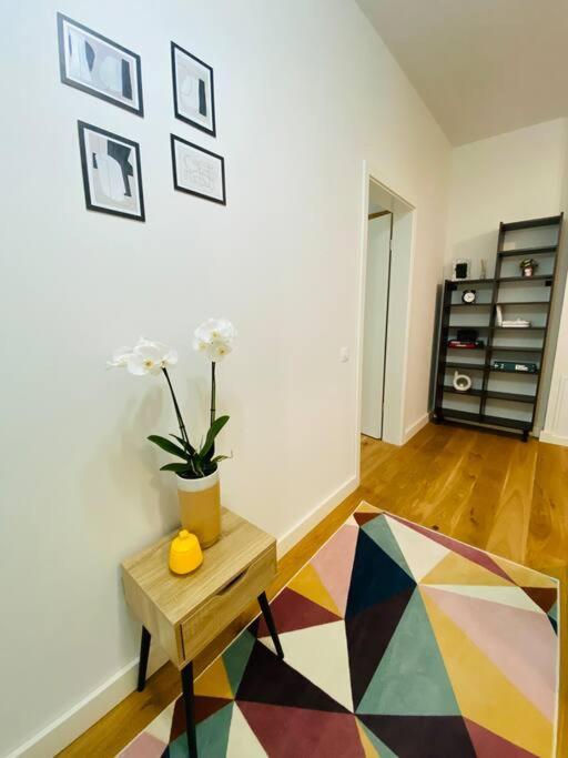 8Ight Apartment Brasov Luaran gambar