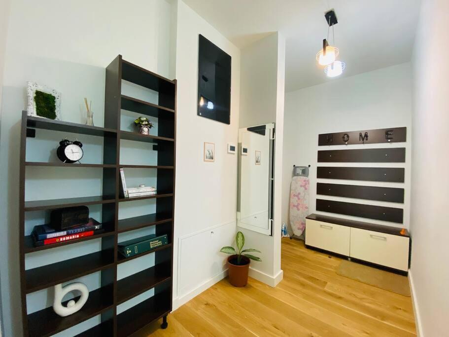 8Ight Apartment Brasov Luaran gambar